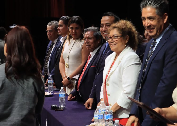 El SMDIF comprometido con impulsar la educación en Cuautlancingo: Tere Alfaro