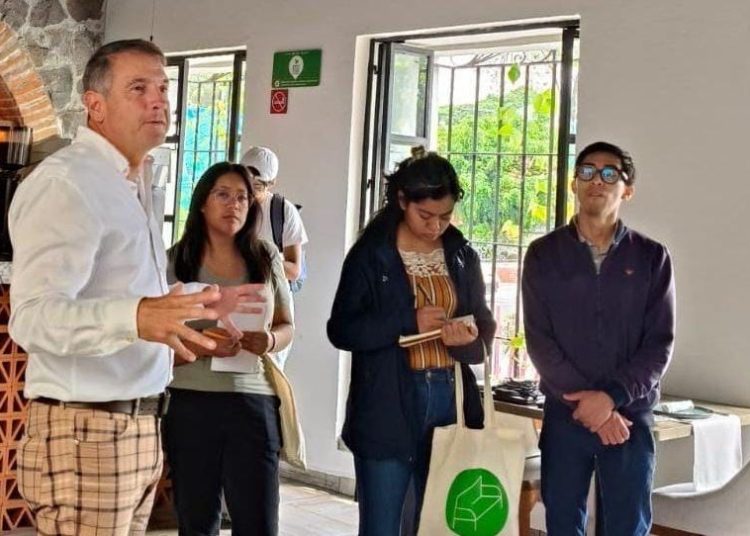 Realiza Gerencia del Centro Histórico y Patrimonio Cultural recorrido con estudiantes del Tec de Monterrey