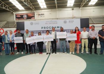 Gobierno de Texmelucan entrega 250 calentadores solares