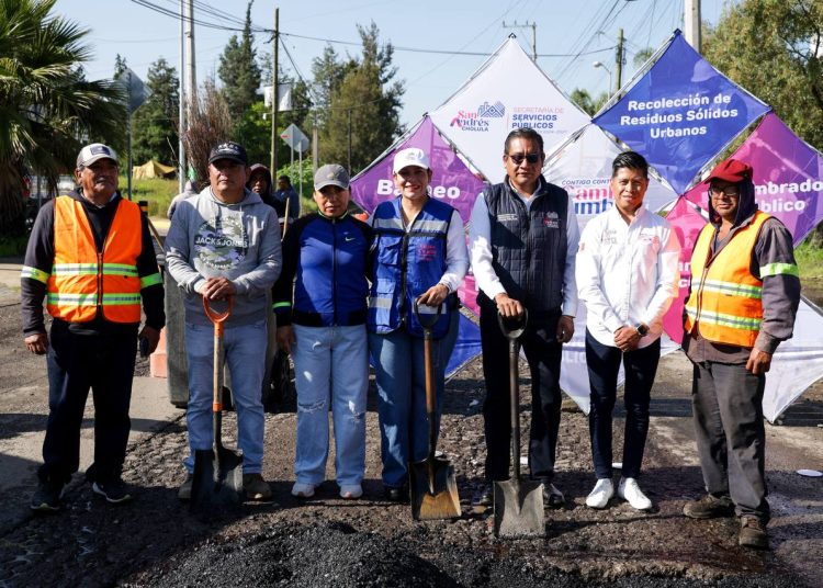 Promueve Lupita Cuautle entornos seguros con jornada de limpieza en San Antonio Cacalotepec