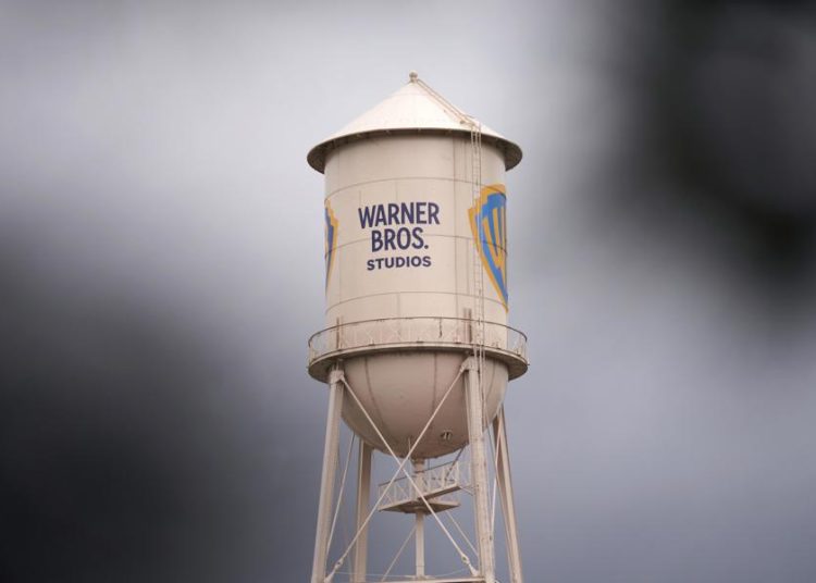 Warner Bros recorta el 10% de su plantilla en el cine