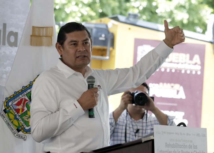 Gobierno suscribe apertura al diálogo y apego a la ley con organizaciones sociales