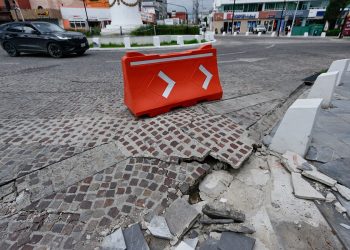 Denunciarán a exfuncionarios y empresas por calles malhechas