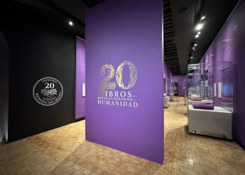 Puebla celebra 20 años de la Palafoxiana con nuevas salas