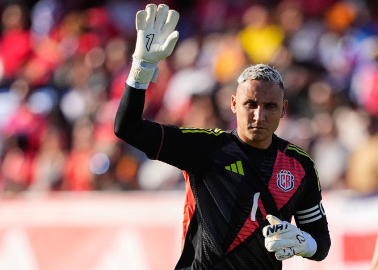 Keylor Navas recibe visa para poder jugar con Pumas