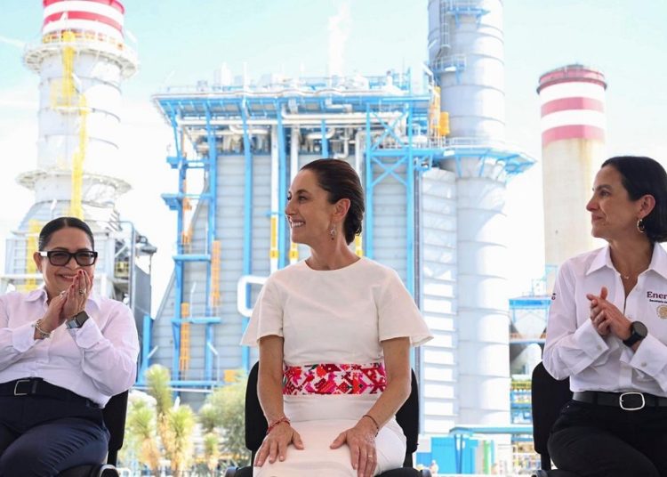 Sheinbaum dice que se construirán 60 plantas de ciclo combinado para CFE