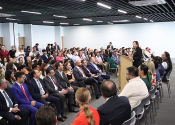 “No puede haber justicia digital sin justicia social”: Laura Artemisa