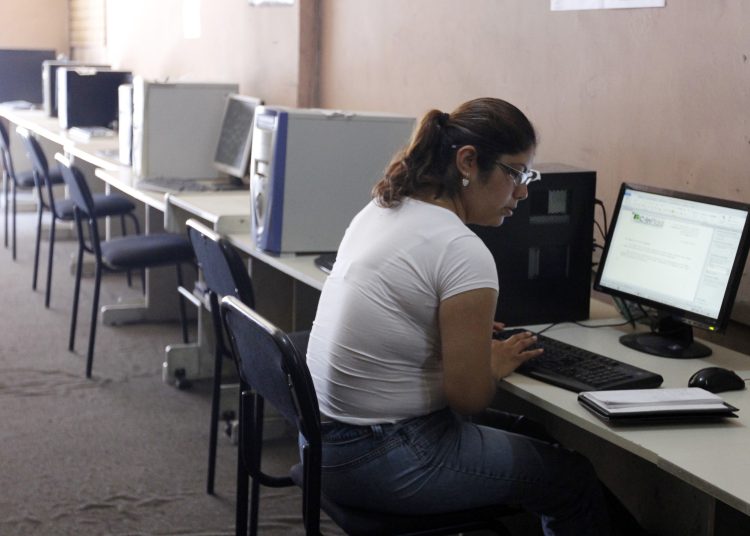 Proponen 15 años de cárcel a quien induzca a cometer delitos