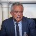 Gobierno de Trump enfrenta batalla legal por bloquear beneficios de salud a inmigrantes