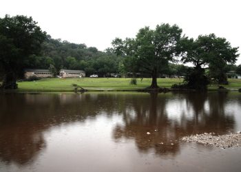 Campamento Mystic de Texas confirma la muerte de campistas e instructores