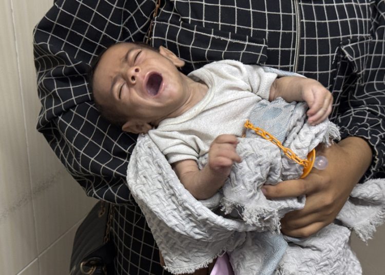 Mueren 10 gazatíes más por desnutrición en el último día