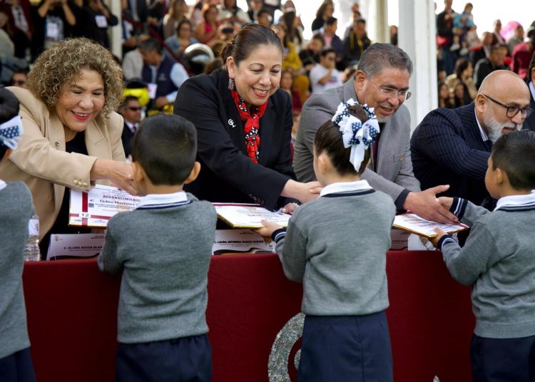 Laura Artemisa presidió la Ceremonia de Graduación 2025 en el CENHCH