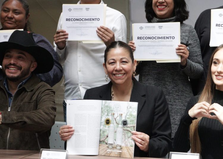 Mezcal, oportunidad socialmente justa que impulsa desarrollo: Laura Artemisa