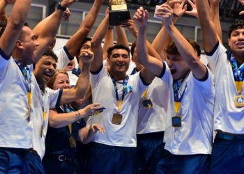 Estudiantes Anáhuac Puebla se coronan campeones de Voleibol en El Salvador