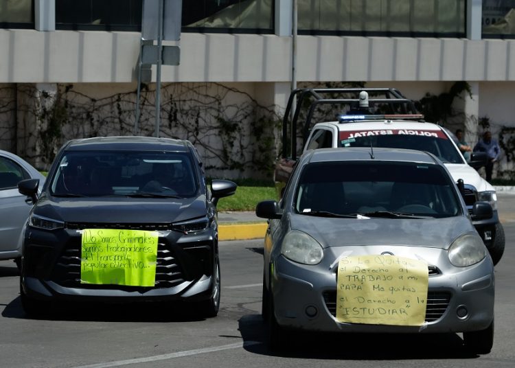 Taxistas piratas se resisten a regularizar sus unidades