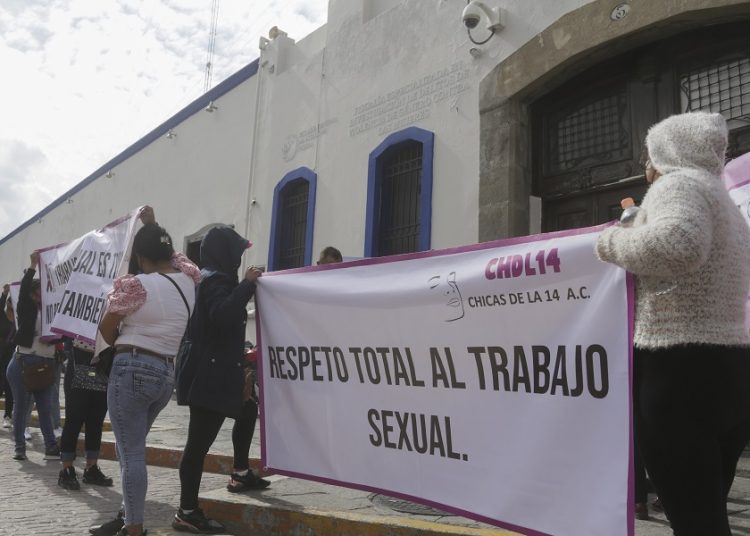Trabajadoras sexuales recibirán apoyos en servicios de salud