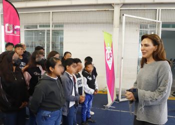 MariElise Budib regala a estudiantes del Centro de Día viaje a Africam Safari