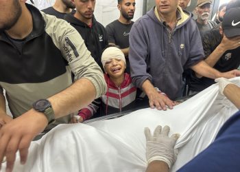 Ataques israelíes matan a 81 personas en las últimas horas