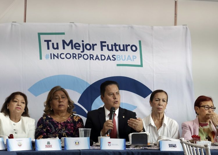 Escuelas incorporadas brindan más de 10 mil lugares en nivel medio superior y superior