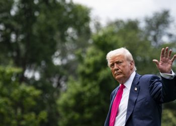 Trump no sabía que su nombre estaba en caso Epstein: Casa Blanca