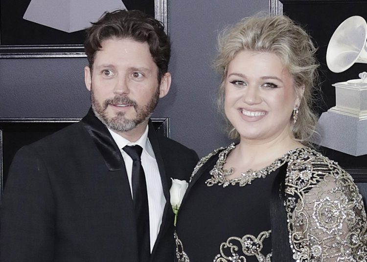 Representante de Kelly Clarkson, muere a los 48 años
