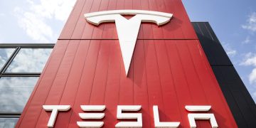 Jurado ordena a Tesla pagar 329 mdd por accidente con su autopiloto
