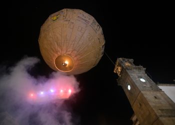Globo de papel más grande del mundo presume de 150 años