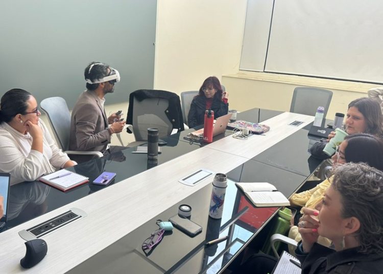 Anáhuac revoluciona la terapia con IA y realidad virtual