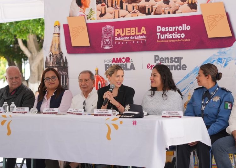 Entregan 431 reconocimientos a prestadores de servicios turísticos y Policía Turística