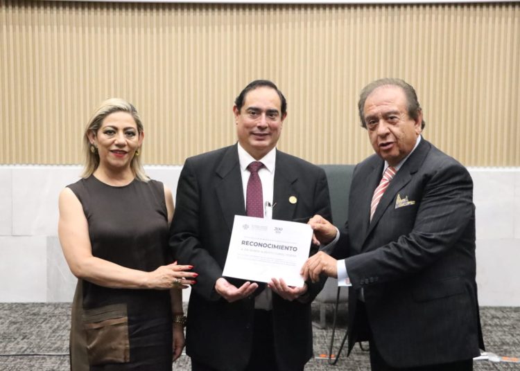 Voluntariado del Congreso Realiza Conferencia Magistral sobre “La Historia del Derecho Notarial en Puebla”