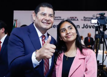Jóvenes son el motor de la transformación: Alejandro Armenta