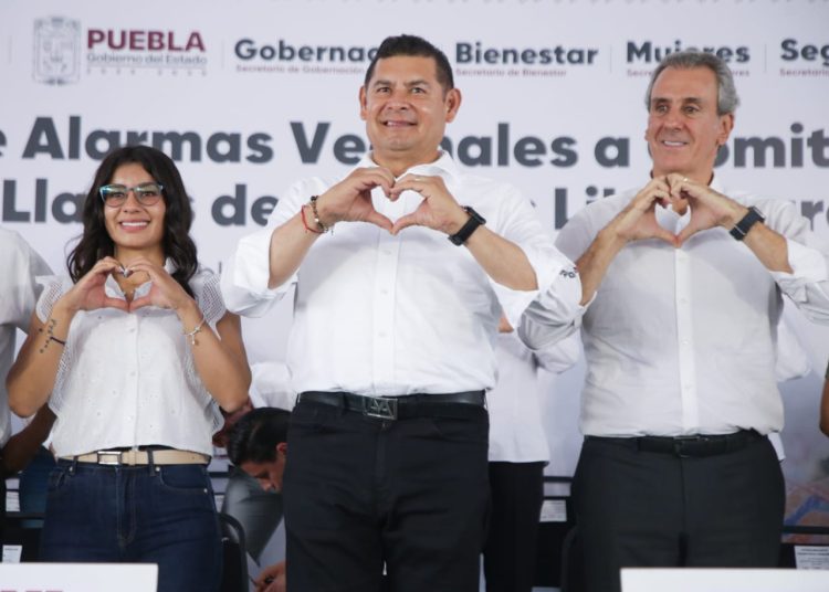 Gobierno estatal entrega nuevos centros de apoyo a mujeres en San Aparicio y Santo Tomás Chautla