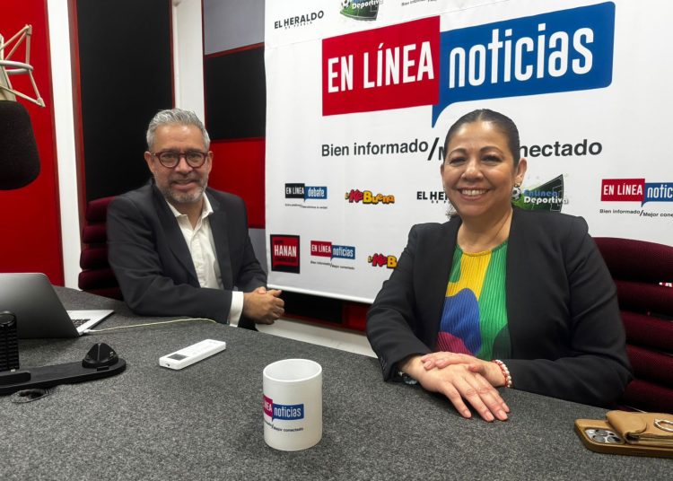 Laura Artemisa fortalece liderazgo