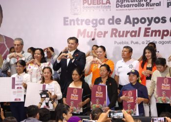 Participación y liderazgo de mujeres, primordial para desarrollo: Laura Artemisa