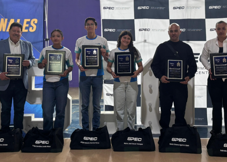 VIDEO: Club Alpha reconoce a sus medallistas de Olimpiada Nacional