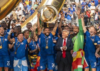 La Premier League no reducirá de 20 a 18 clubes