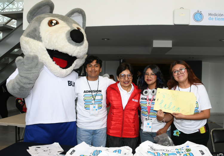 Lilia Cedillo supervisa segunda jornada de inscripción para nivel superior