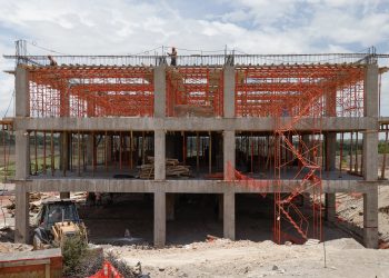 Construcción del Bachillerato Tecnológico BUAP en Zacachimalpa: avance del 45%