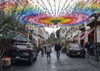 Ayuntamiento analiza proyectos de calles peatonales