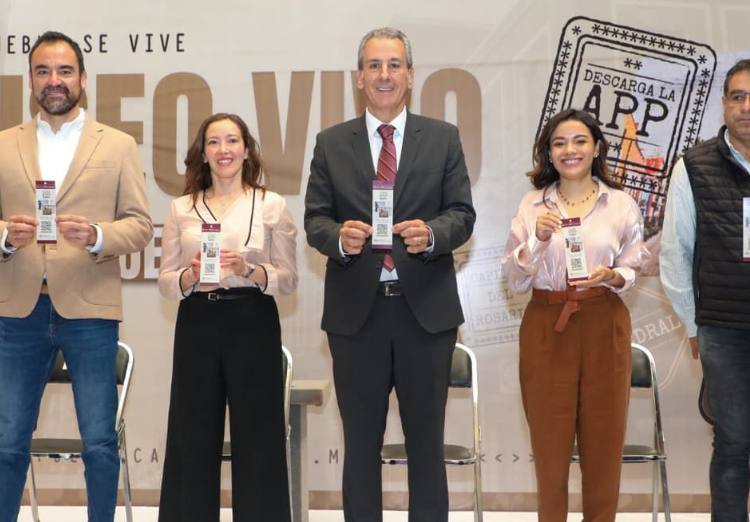 Pepe Chedraui presenta audioguía “La Ciudad como Museo”