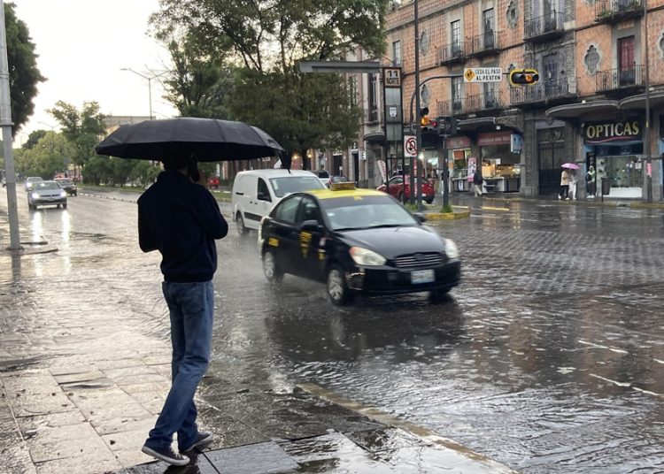Se esperan lluvias y tormentas eléctricas por la tarde