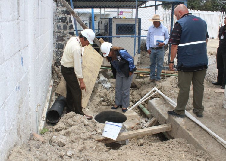 Contraloría supervisa avance de obras del colector pluvial en CMERI de SMDIF