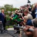 Trump amenaza con un arancel del 35% a la UE si no invierte en EE.UU.