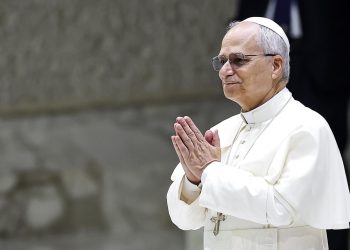 El papa invita a jornada de oración y ayuno el 22 de agosto para pedir la paz