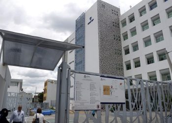 El ridículo del Issste por unos garrafones