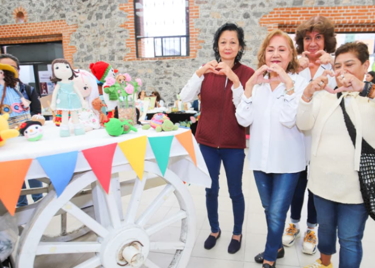 Festejan con el corazón las y los Abuelitos