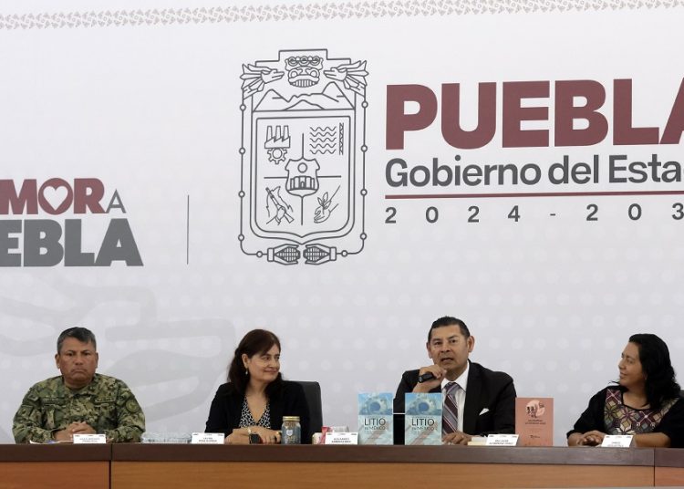 Proyectos Ixtla y nanosatélite GXIBA-1 avanzan