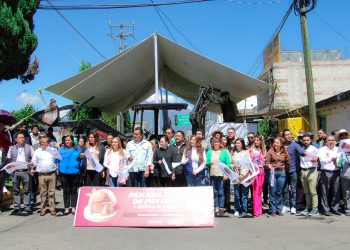 Roberto Solís inicia rehabilitación de carretera Huejotzingo-Xalmimilulco