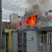 En acción coordinada, PC Municipal y Estatal, sofocan incendio en casa habitación
