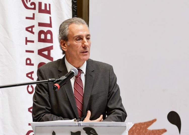 Empresa que gane concesión de paraderos pagará 15 mdp anuales al ayuntamiento